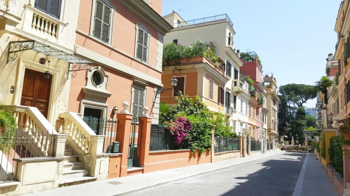 Casa Donatello - Far From * Rome